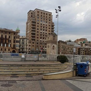 Savona, guasto al ponte mobile della Darsena: l'Autorità Portuale al lavoro per le riparazioni Savona, guasto al ponte mobile della Darsena: l'Autorità Portuale al lavoro per le riparazioni