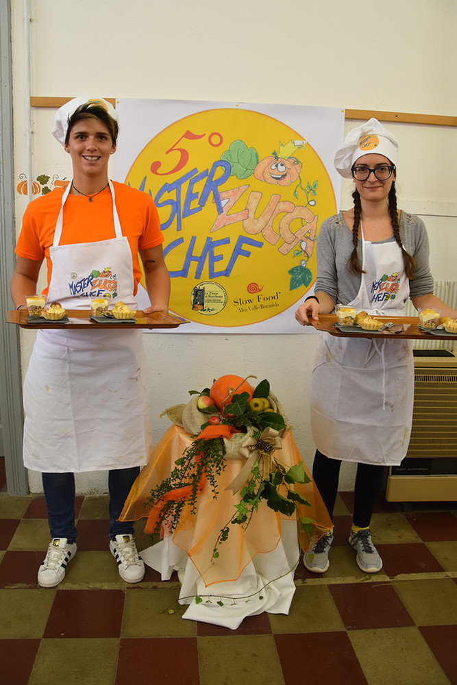 Rocchetta di Cengio, le studentesse Arianna Bertone e Camilla Costa vincono la competizione dedicata alla Zucca (FOTO) Rocchetta di Cengio, le studentesse Arianna Bertone e Camilla Costa vincono la competizione dedicata alla Zucca (FOTO)