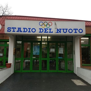 La "banda delle merendine" colpisce per la quarta volta la piscina di Albenga