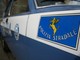Seminudo in una piazzola dell'autostrada, uomo soccorso dalla Polizia Stradale