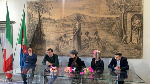 Nella foto, la conferenza di presentazione del premio letterario