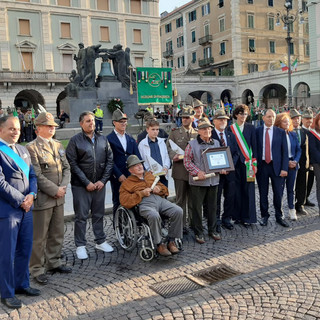 L' "Alpino dell'anno 2018" è Carmelo Virgilio. Premiati anche gli alpini in congedo Alessandro Fummi e Emidio Boledi (FOTO)