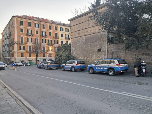 Perquisizioni a Palazzo Nervi, nel mirino della Procura lo sfalcio erba sulle provinciali: accuse di corruzione e truffa Perquisizioni a Palazzo Nervi, nel mirino della Procura lo sfalcio erba sulle provinciali: accuse di corruzione e truffa