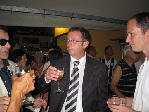 Calcio, Pesce "ecco perchè abbonarsi è utile alla squadra" Calcio, Pesce "ecco perchè abbonarsi è utile alla squadra"