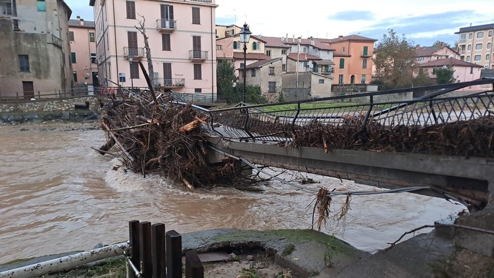Alluvione a Carcare, una raccolta fondi per aiutare la Protezione civile Alluvione a Carcare, una raccolta fondi per aiutare la Protezione civile