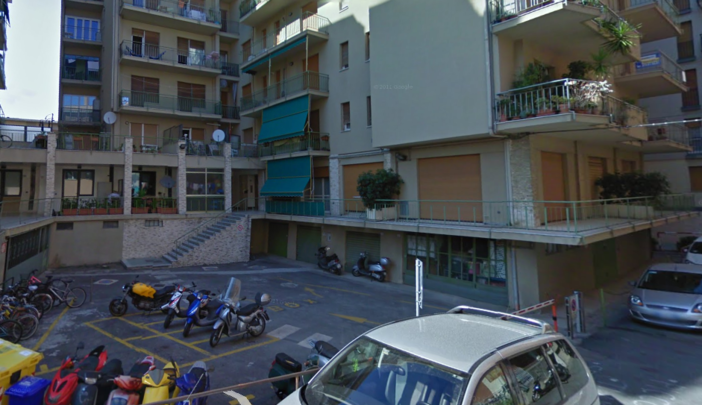 Dramma della solitudine a Pietra. Anziana trovata cadavere dopo giorni Dramma della solitudine a Pietra. Anziana trovata cadavere dopo giorni