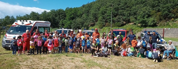 Bergeggi, gli alunni della scuola primaria "Pertini" a lezione di educazione stradale Bergeggi, gli alunni della scuola primaria "Pertini" a lezione di educazione stradale