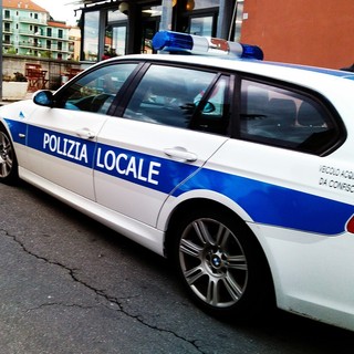 Albenga, si passavano cocaina ed eroina da una macchina all'altra con un circuito nell'entroterra: in manette due uomini