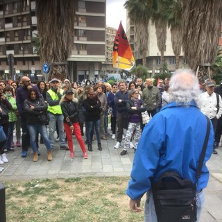Scatta l'obbligo del Green Pass e prosegue la protesta: a Savona lavoratori in presidio dalla Prefettura (FOTO e VIDEO)