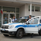 Alassio, furgone vende panini e bibite fuori dalla discoteca: scatta il sequestro Alassio, furgone vende panini e bibite fuori dalla discoteca: scatta il sequestro