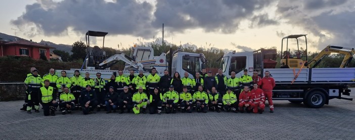 Maltempo, la colonna mobile della Protezione civile ligure in missione a Pistoia Maltempo, la colonna mobile della Protezione civile ligure in missione a Pistoia