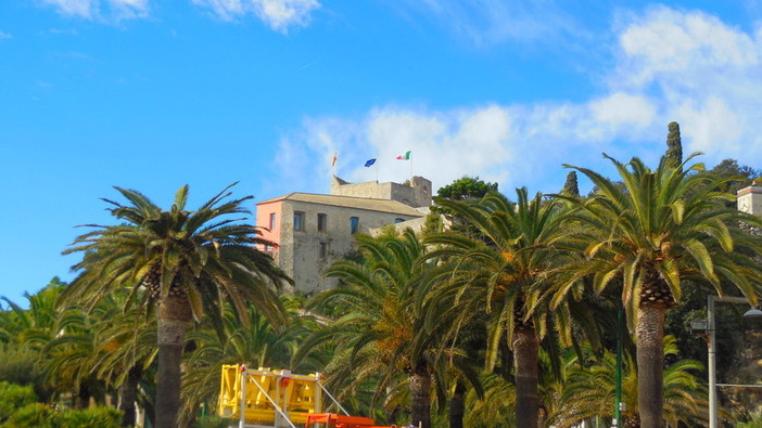 Finale Ligure, Gualberti: "Tutto il verde abbattuto fa buon gioco ai calcoli sulla raccolta differenziata?"