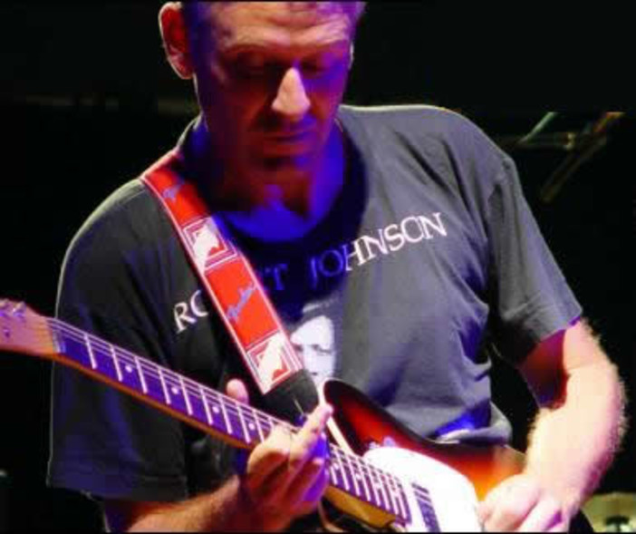 Il blues made in Italy di Paolo Bonfanti a Toirano per Piazze in Musica Il blues made in Italy di Paolo Bonfanti a Toirano per Piazze in Musica