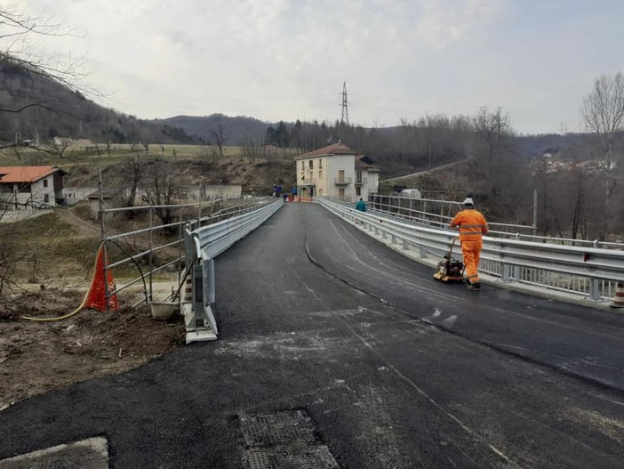 Millesimo, riaperto alla viabilità il ponte sulla Sp 51 in località Acquafredda