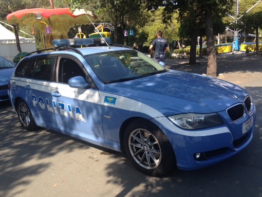 Vende vodka a tre minorenni: denunciato un 37enne del Bangladesh a Savona