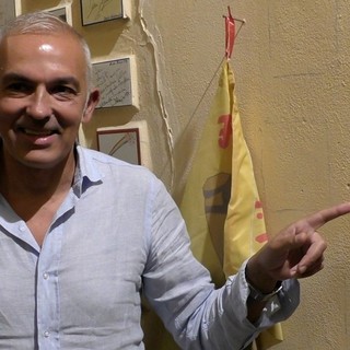 Albenga, la piastrella dei Fieui di Caruggi dedicata a mister Buttu: "Il futuro appartiene a chi crede nei sogni" (VIDEO) Albenga, la piastrella dei Fieui di Caruggi dedicata a mister Buttu: "Il futuro appartiene a chi crede nei sogni" (VIDEO)