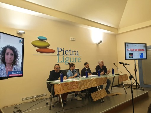 A Pietra Ligure "Il silenzio che rimbomba": una serata di riflessione sulla lotta alle mafie e alla criminalità ambientale