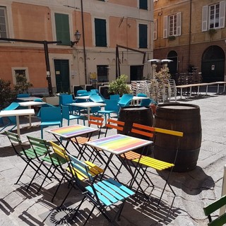 Albenga, ampliamento dei dehors ancora agevolato: per il 2023 sconto del 75% sulla tariffa