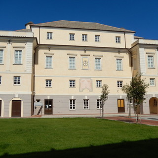 Andora, nei giardini di palazzo Tagliaferro lo spettacolo "Ligustik Orchéstra" Andora, nei giardini di palazzo Tagliaferro lo spettacolo "Ligustik Orchéstra"