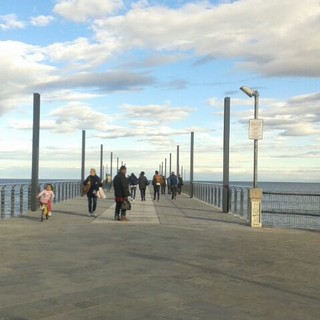 Alassio, via ai lavori per consolidare la berma alla base del Pontile Bestoso sul "buco" scavato dalle correnti