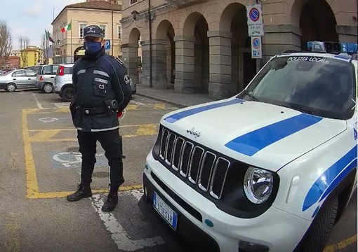 Carcare, la Polizia Locale: "Abbondanza di parcheggi, non è semplice prendere una contravvenzione per divieto di sosta"