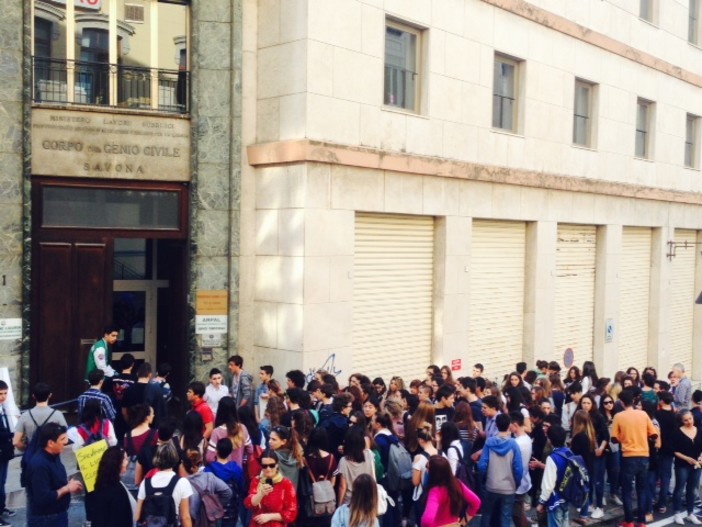 Tavola rotonda sulla "questione alimentare" organizzata dal Liceo "Chiabrera" martedì 3 novembre