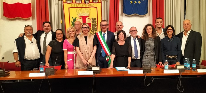 Primo consiglio ad Albenga, il Pd: "Nostro progetto ha fatto scuola, vogliamo continuare su questa strada" Primo consiglio ad Albenga, il Pd: "Nostro progetto ha fatto scuola, vogliamo continuare su questa strada"