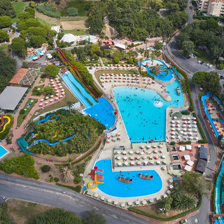 Il Parco Acquatico "Le Caravelle" di Ceriale acquisito da "Poggio 13"