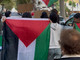 "Non possiamo distogliere lo sguardo": le voci del presidio ingauno per la Palestina "Non possiamo distogliere lo sguardo": le voci del presidio ingauno per la Palestina