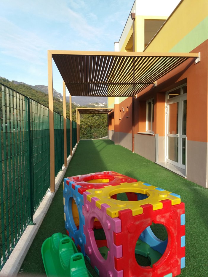 Tovo San Giacomo, nuovi pergolati nella scuola dell'infanzia