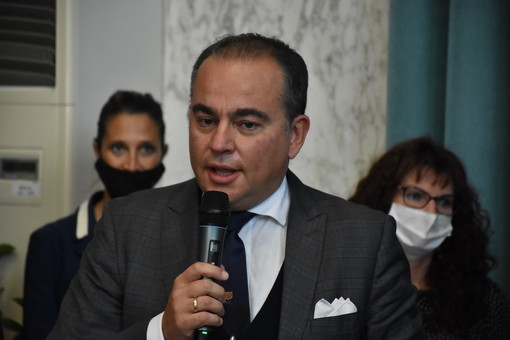 Manto stradale degradato sulla Sp16, la replica della Provincia: "In programma interventi di manutenzione a stretto giro"