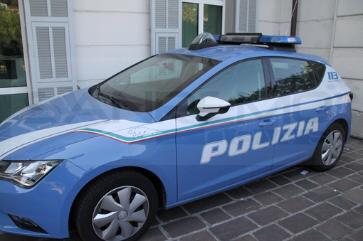 Controlli della Polizia di Stato ad Albenga e Alassio: identificate persone e veicoli