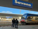 Senza biglietto, inveisce contro il capotreno e colpisce due agenti della Polfer: arrestato
