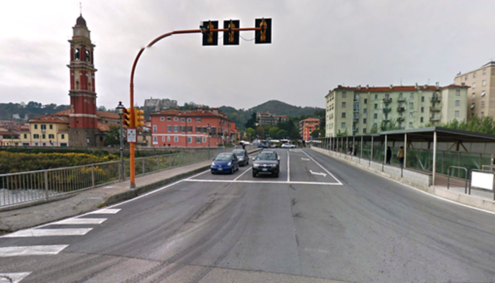 Cairo, riattivazione dei semafori sul ponte Stiaccini: assegnati i lavori Cairo, riattivazione dei semafori sul ponte Stiaccini: assegnati i lavori