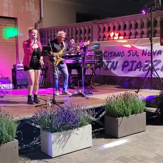 Cisano, per il giovedì di “Musica in Piazza”, appuntamento con Piano B