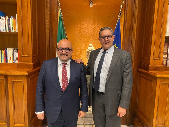 Il presidente Toti incontra il ministro Sangiuliano: Isola Gallinara al centro del tavolo Il presidente Toti incontra il ministro Sangiuliano: Isola Gallinara al centro del tavolo