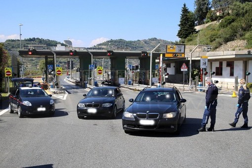 Da domani stop agli spostamenti da Piemonte e Lombardia: oggi però sono consentiti, evitiamo la caccia all'untore Da domani stop agli spostamenti da Piemonte e Lombardia: oggi però sono consentiti, evitiamo la caccia all'untore