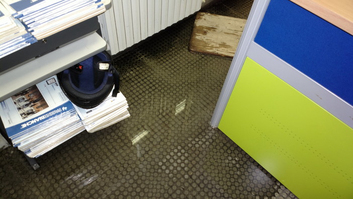 Poste allagate a Pietra Ligure Poste allagate a Pietra Ligure