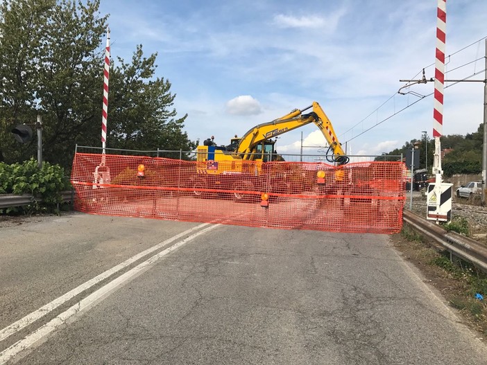 Cairo Montenotte: manutenzione al passaggio a livello di corso XXV Aprile (FOTOgallery) Cairo Montenotte: manutenzione al passaggio a livello di corso XXV Aprile (FOTOgallery)