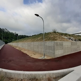 Carcare, De Vecchi: "Noi tagliamo nastri perché investiamo sul territorio, l’opposizione è solo capace a 'tagliare cappotti'"