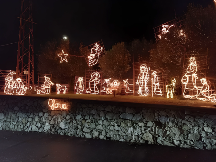 Il Presepe Luminoso 2025 si accende dal 6 dicembre: un viaggio di luce e tradizione nel cuore di via Ferrari a Celle