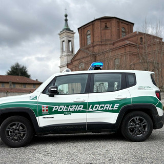 Minaccia di togliersi la vita chiamando la Questura di Savona: donna salvata dalla Polizia Locale di Bra Minaccia di togliersi la vita chiamando la Questura di Savona: donna salvata dalla Polizia Locale di Bra