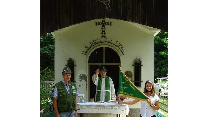 Gruppo Alpini Pallare, cerimonia di benedizione del gaglierdetto donato da Massimo Pirotto Gruppo Alpini Pallare, cerimonia di benedizione del gaglierdetto donato da Massimo Pirotto