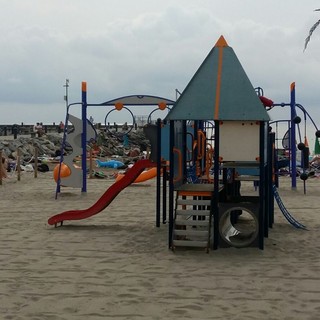 Laigueglia sempre più a misura di bambino, ampliato il parco giochi