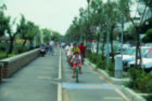 Il futuro deve arrivare in bicicletta in Provincia di Savona Il futuro deve arrivare in bicicletta in Provincia di Savona