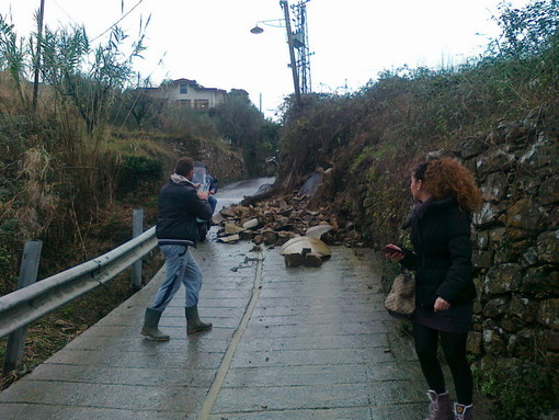 Tovo San Giacomo: interruzione energia elettrica domani per lavori sul traliccio pericolante Tovo San Giacomo: interruzione energia elettrica domani per lavori sul traliccio pericolante