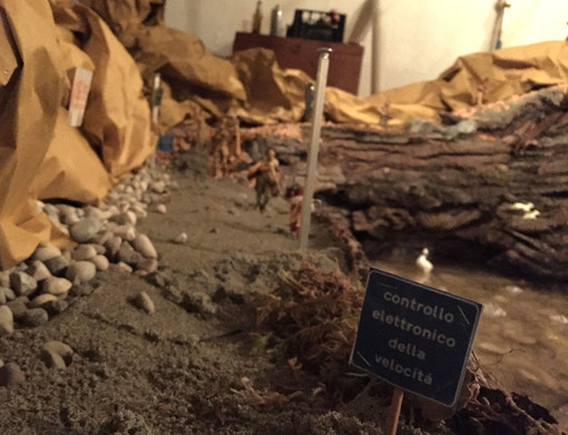 A Lusignano d’Albenga anche nel presepe spunta l’autovelox A Lusignano d’Albenga anche nel presepe spunta l’autovelox