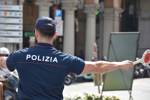 "Estate sicura" nel savonese, il bilancio della Polizia di Stato: "20mila persone identificate, 13 arresti e numerosi veicoli controllati"