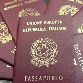 Accordo tra Poste e Ministero dell'Interno: il passaporto verrà spedito direttamente a casa