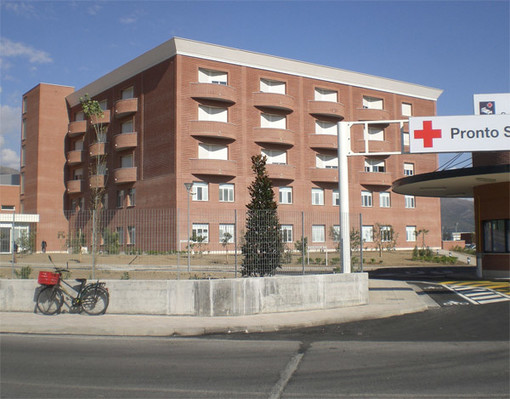 Ospedale Albenga, chiude l'ambulatorio di ortopedia. Il sindaco Tomatis: &quot;Grande preoccupazione e dispiacere per questa notizia&quot;